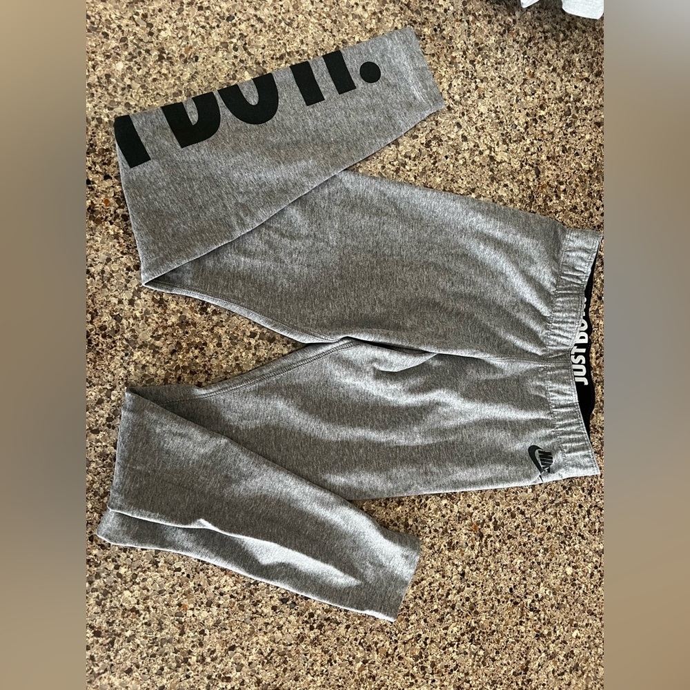 Nike women’s leggings